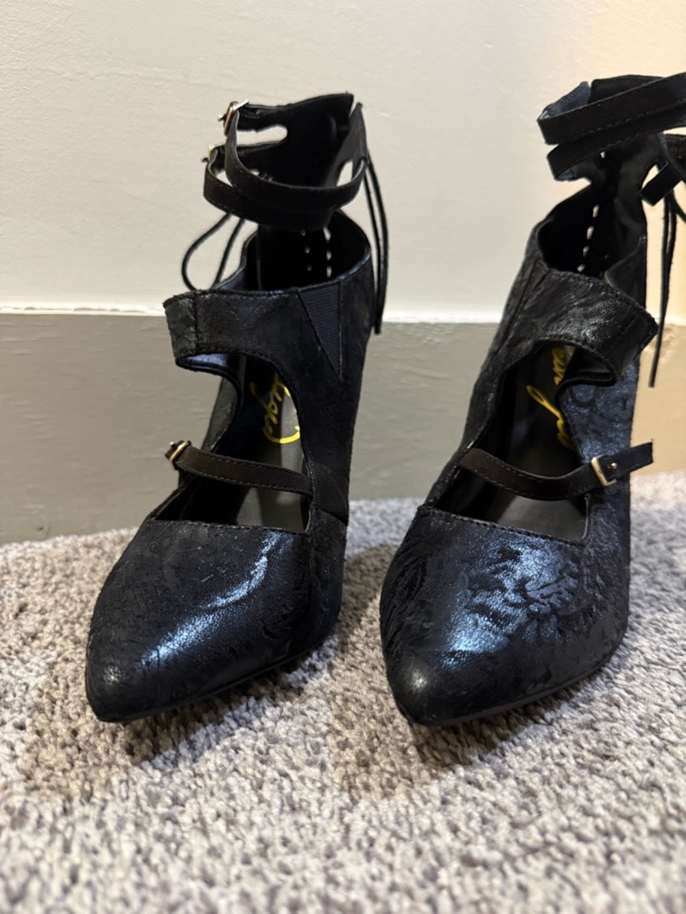 Privileged Black Strappy Heels – Mary Jane Style – Size 8.5 - Picture 5 of 7